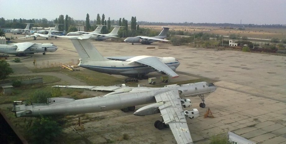 У мережі повідомляють про падіння літака в російському Таганрозі: подробиці